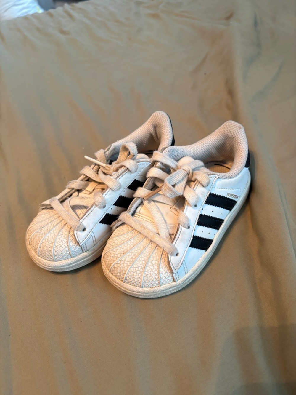adidas superstar Kids White & Black Classic Shell-Toe Sneakers
